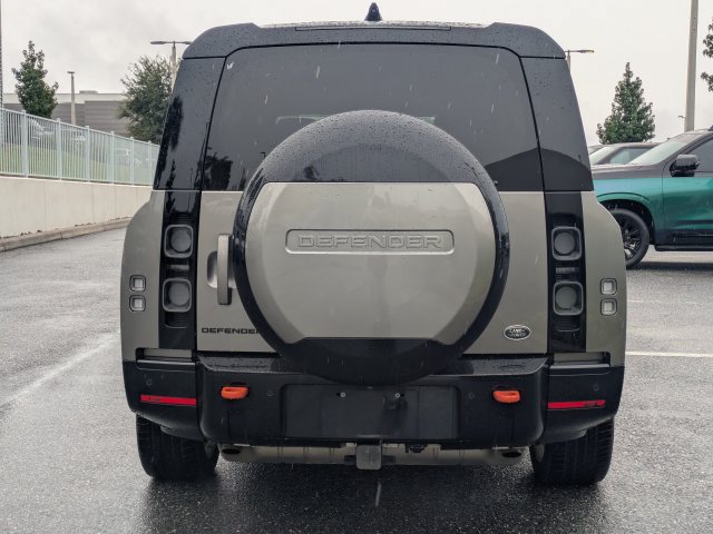 Used 2023 Land Rover Defender 130 X AWD/4WD image 9