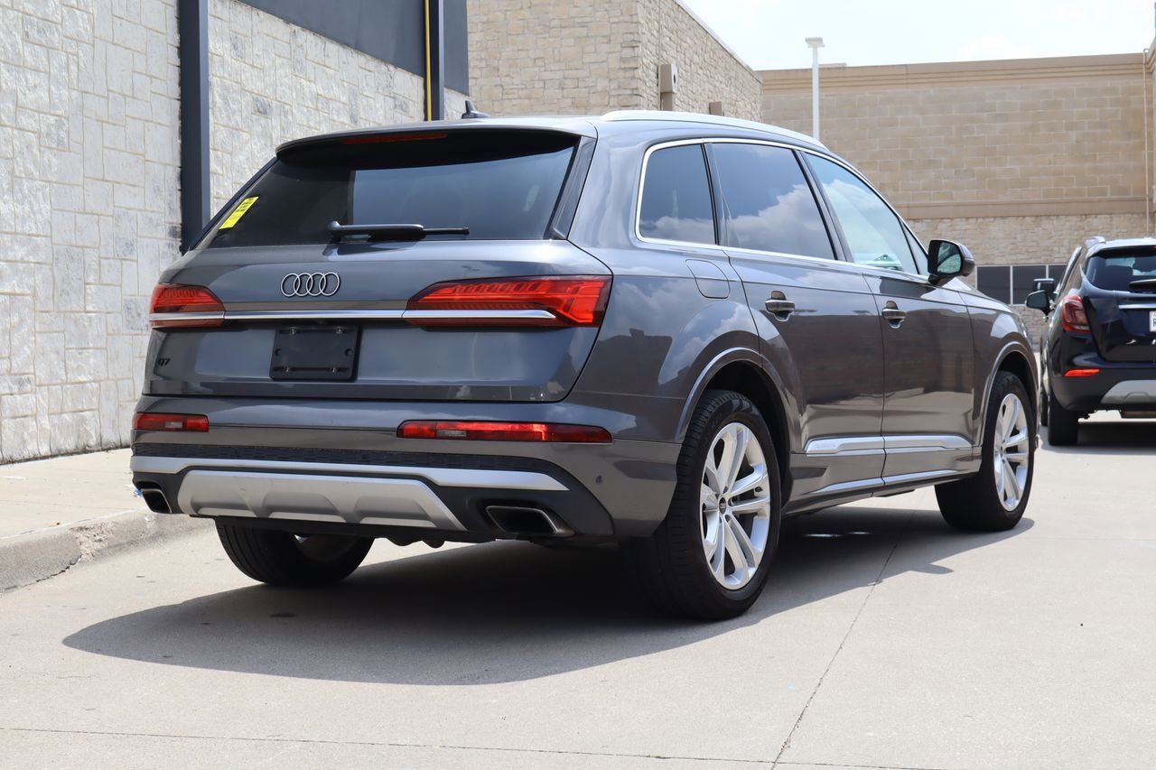 Used 2025 Audi Q7 3.0T Premium Plus AWD/4WD image 3