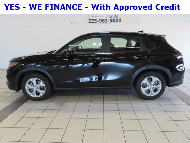 Used 2025 Honda HR-V LX image 3