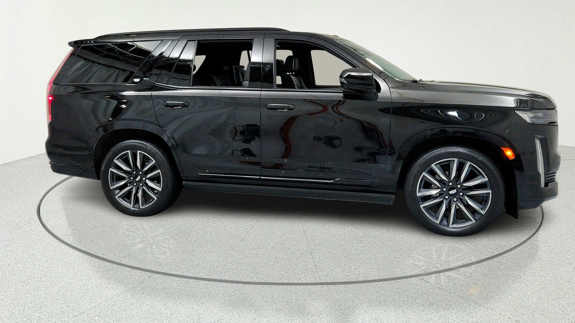 Used 2023 Cadillac Escalade Sport Platinum w/ Heavy-Duty Trailer Package AWD/4WD image 6