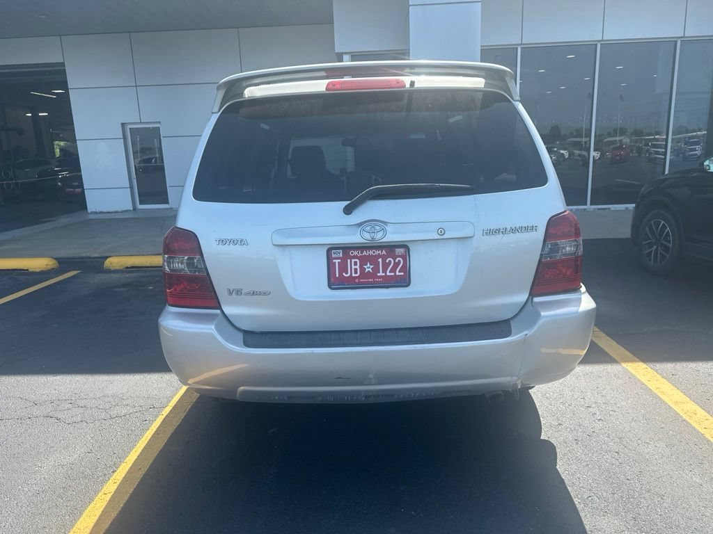 Used 2005 Toyota Highlander Limited AWD/4WD image 4