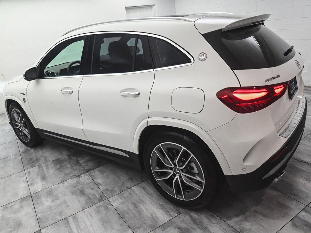 Used 2024 Mercedes-Benz GLA 35 AMG 4MATIC image 4