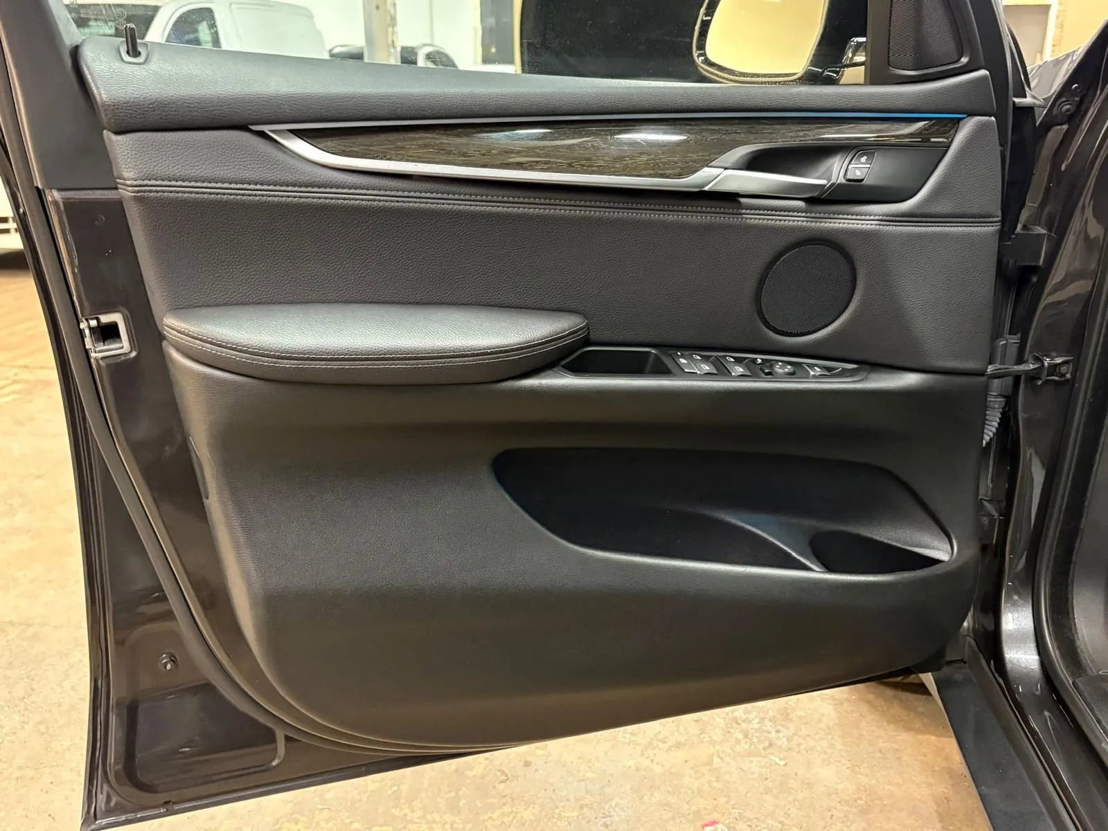 Used 2017 BMW X5 xDrive35i AWD/4WD image 26