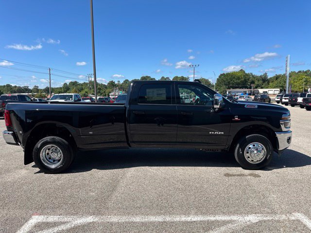 New 2026 RAM 3500 Laramie AWD/4WD image 4