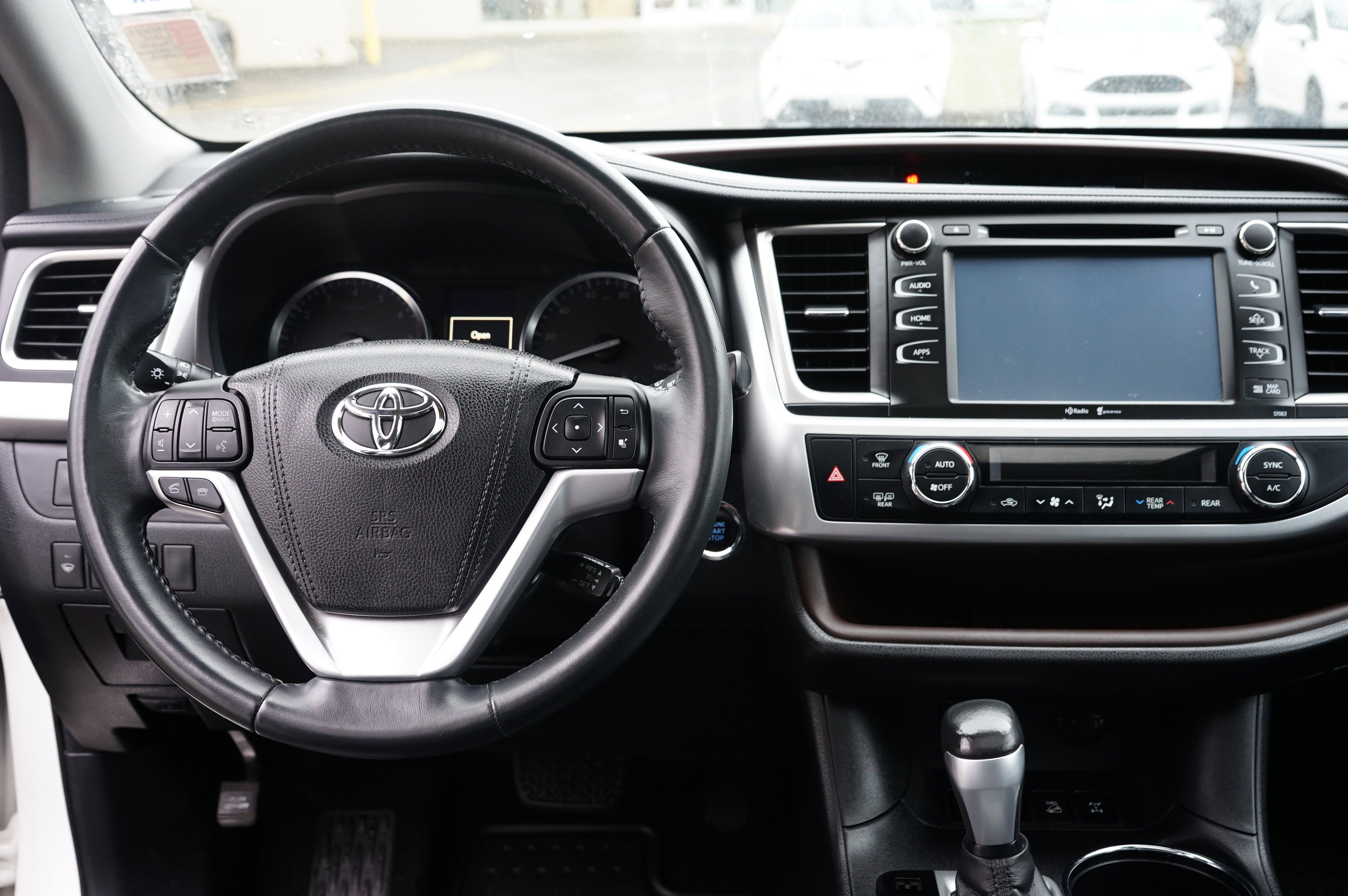 Used 2015 Toyota Highlander XLE image 19