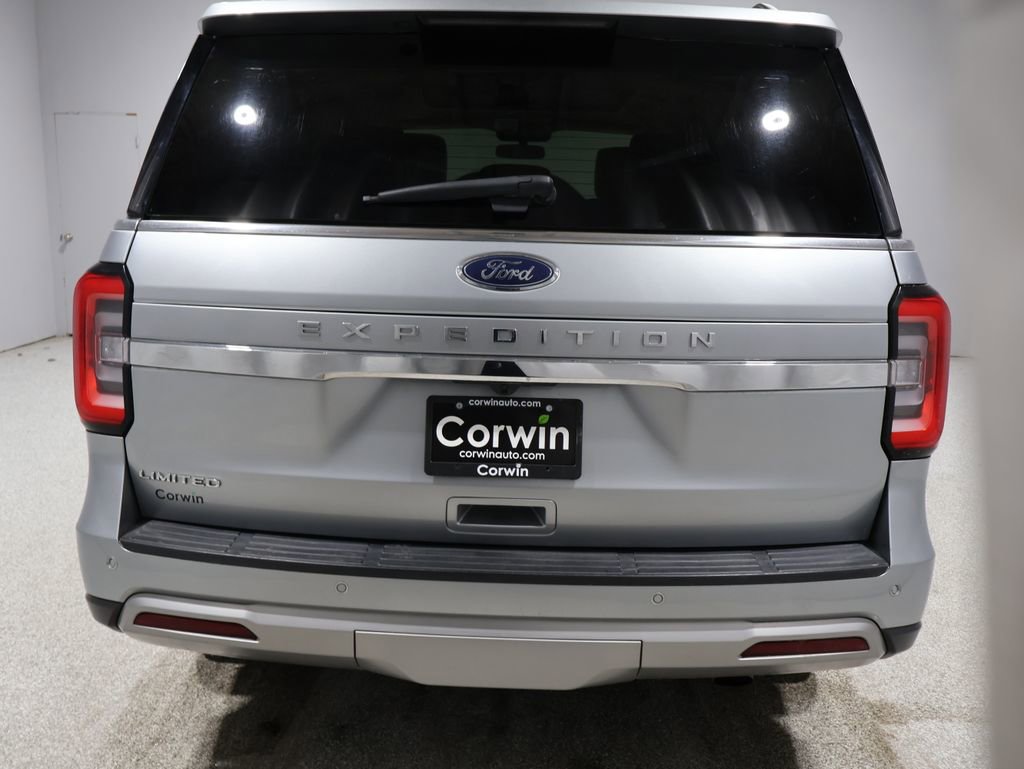 Used 2023 Ford Expedition Limited image 3