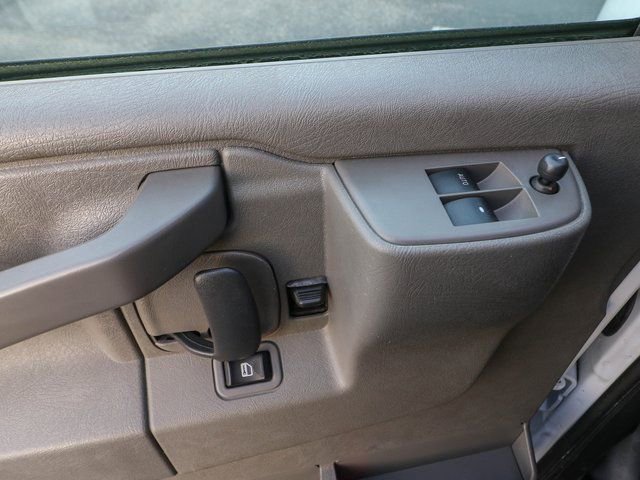 Used 2024 GMC Savana 2500 w/ Driver Convenience Package image 14