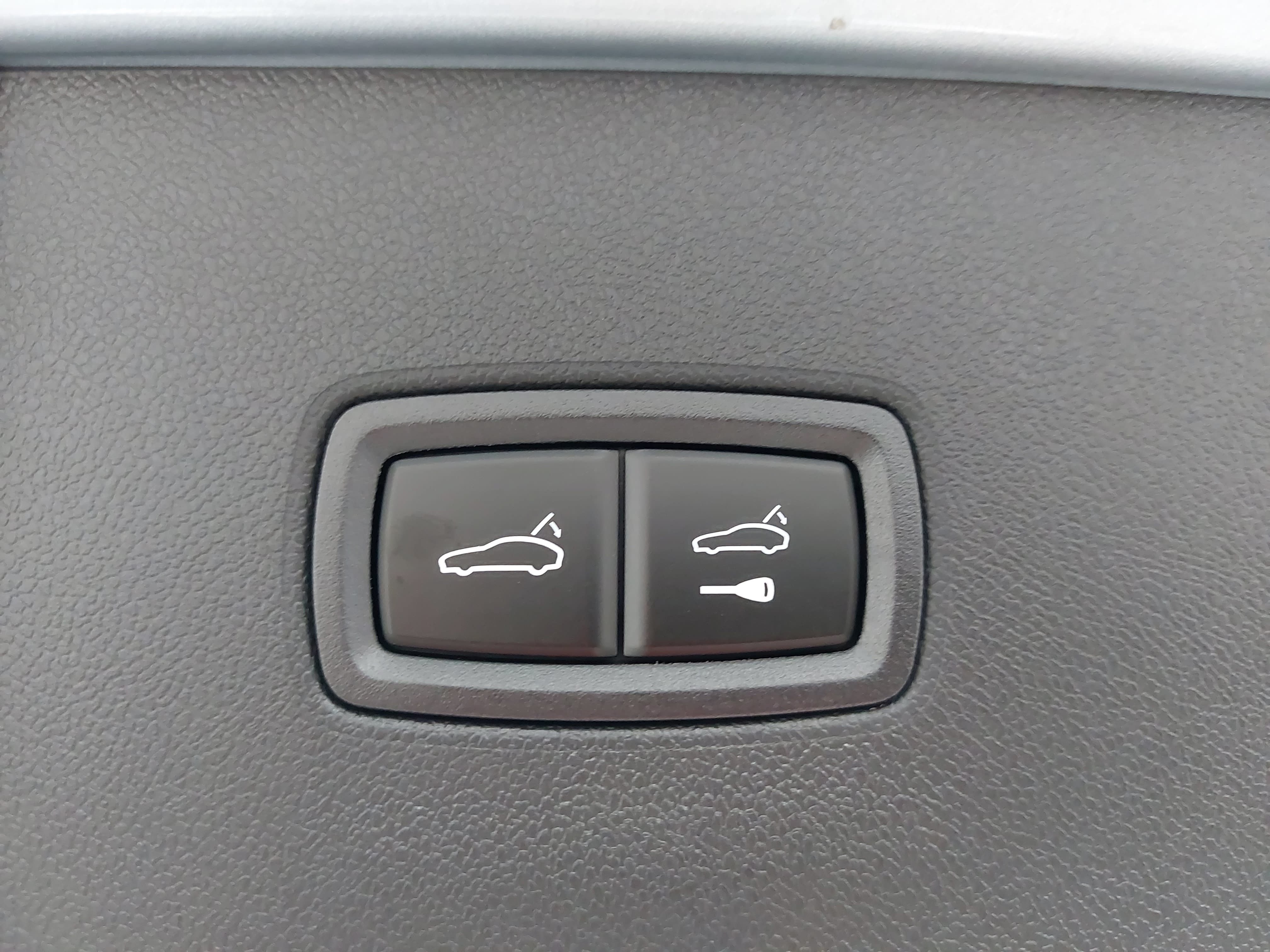 Certified 2026 Porsche Cayenne AWD/4WD image 15