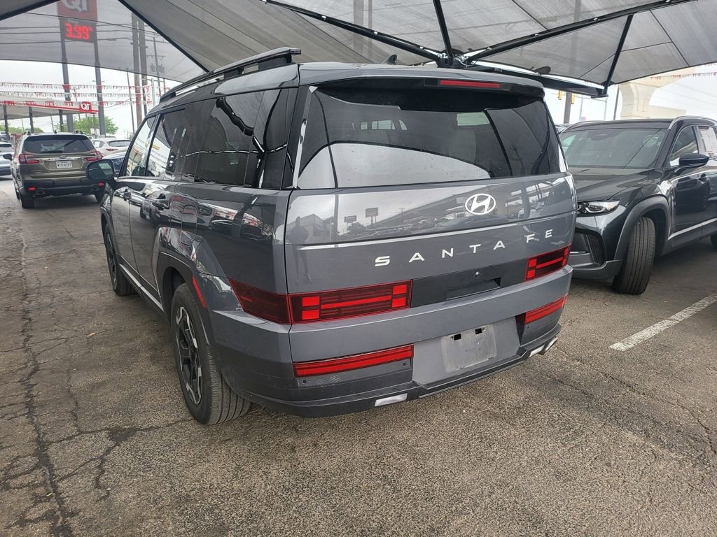 Used 2025 Hyundai Santa Fe SEL FWD image 10