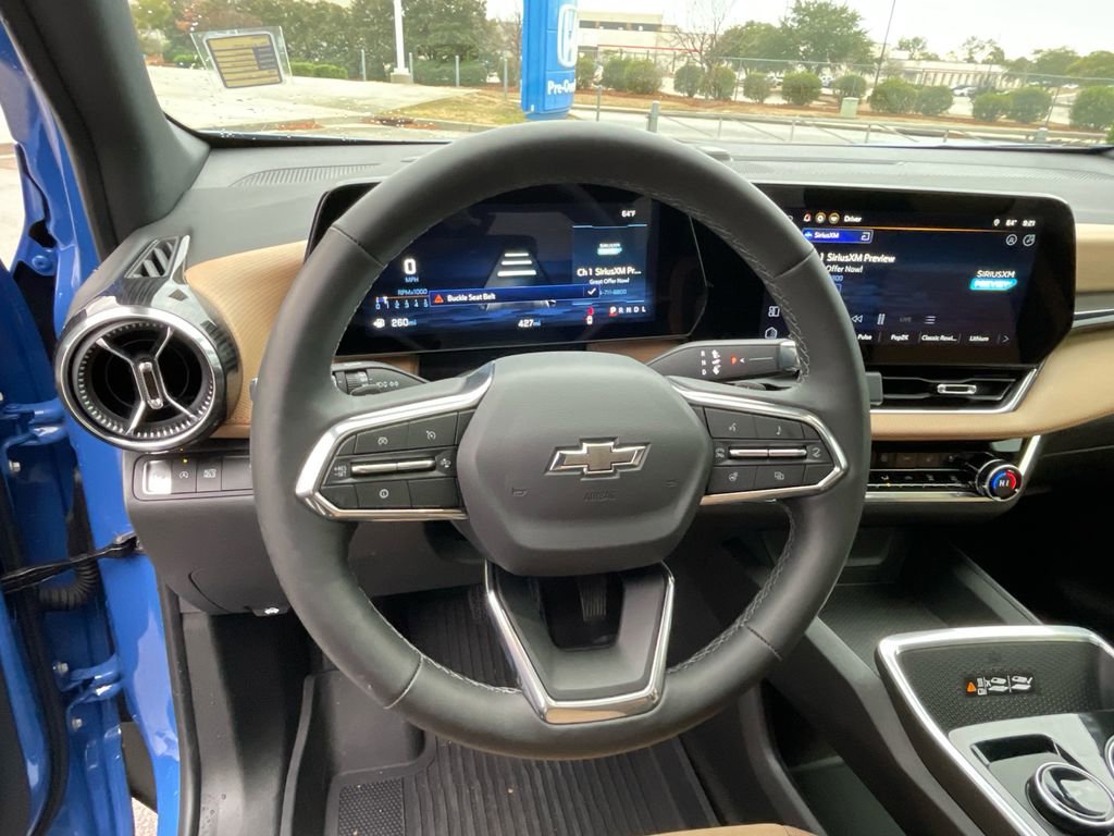 Used 2025 Chevrolet Equinox ACTIV w/ Convenience Package III image 34