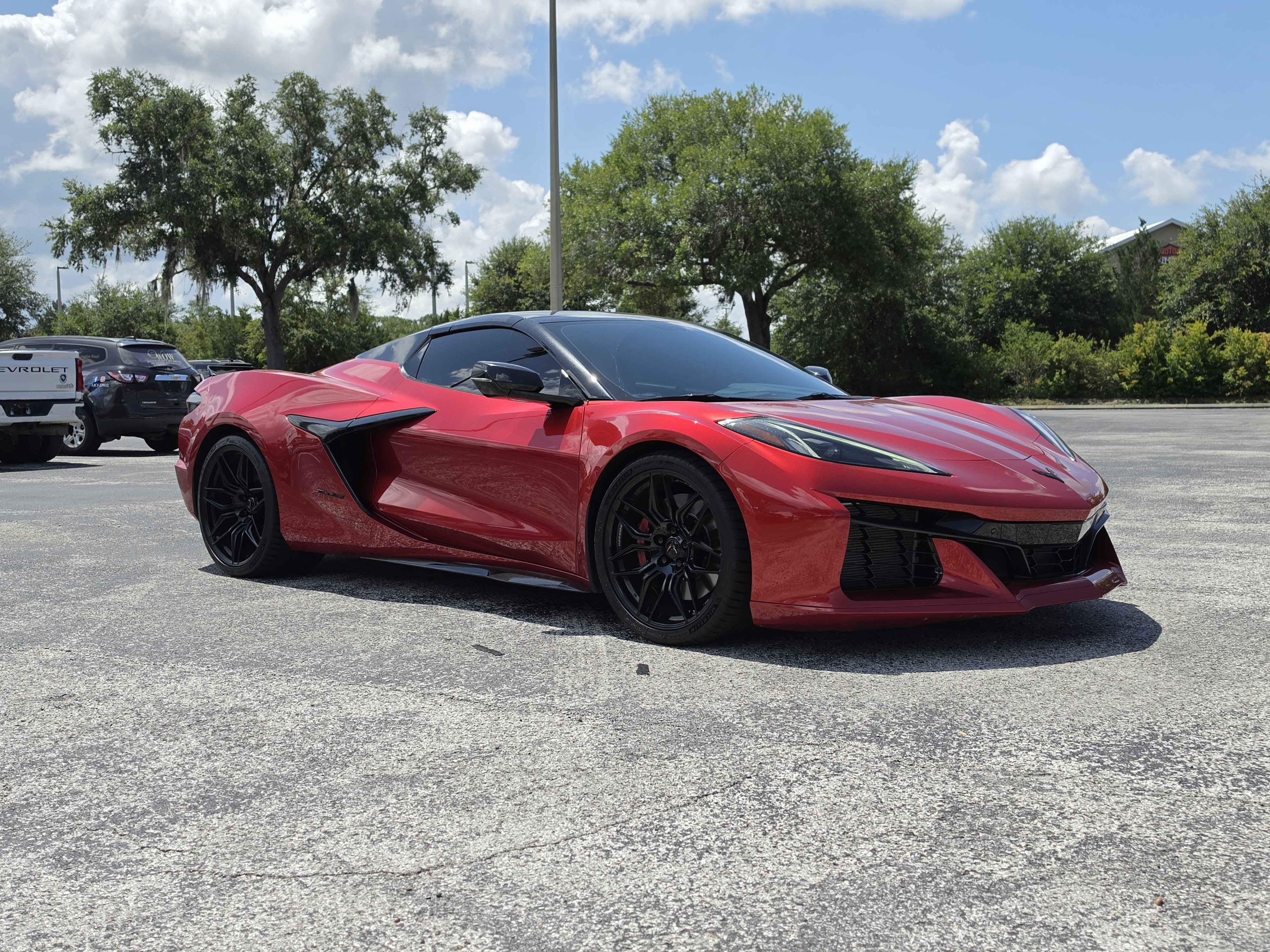 Used 2023 Chevrolet Corvette Z06 RWD image 2