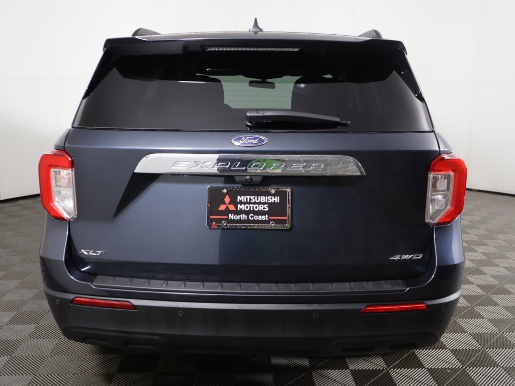 Used 2022 Ford Explorer XLT image 12