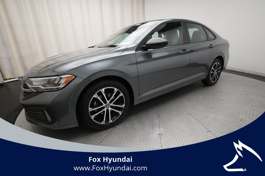 Used 2024 Volkswagen Jetta Sport FWD image 1