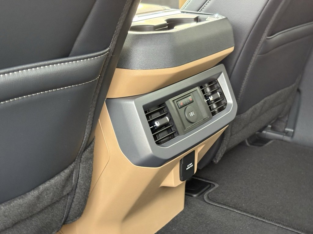 New 2026 Ford F250 Lariat w/ Lariat Premium Package image 27
