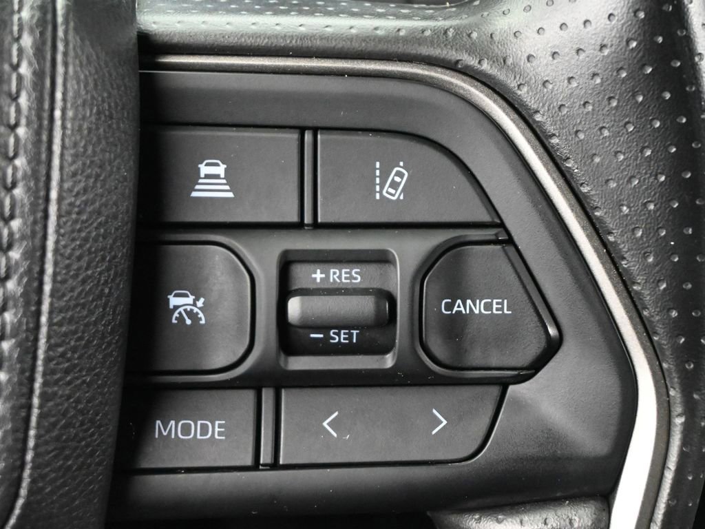 Used 2025 Toyota Tundra SR5 w/ SR5 Convenience Package AWD/4WD image 8