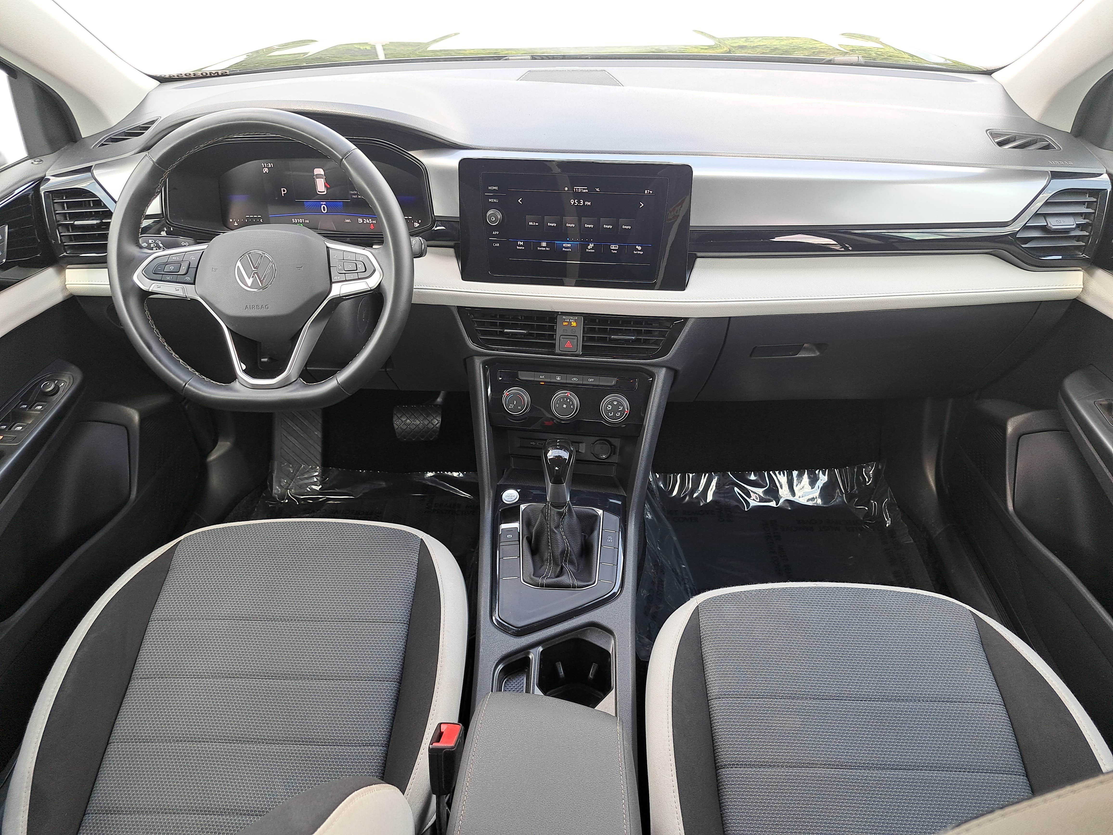 Used 2025 Volkswagen Taos S FWD image 9