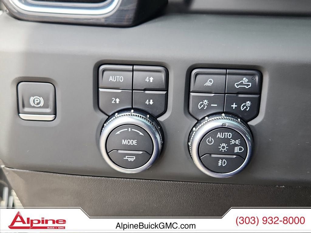 Used 2024 GMC Sierra 2500 Denali Ultimate AWD/4WD image 29