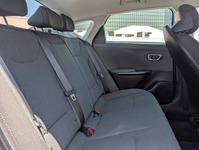 Used 2025 Kia K4 FWD image 19