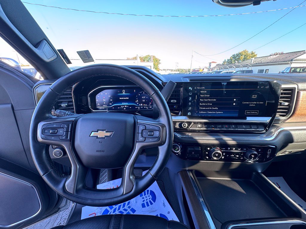 Used 2024 Chevrolet Silverado 2500 High Country w/ Technology Package AWD/4WD image 24
