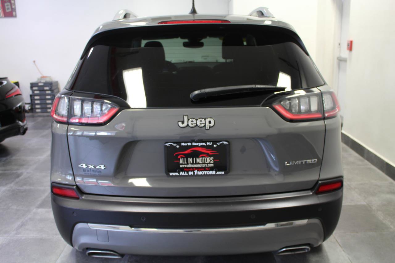 Used 2021 Jeep Cherokee Limited w/ Elite Package AWD/4WD image 5