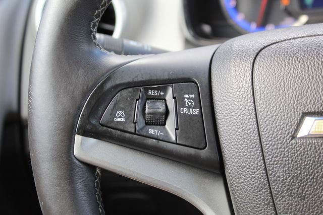 Used 2016 Chevrolet Trax LT w/ LT Sun and Sound Package FWD image 16