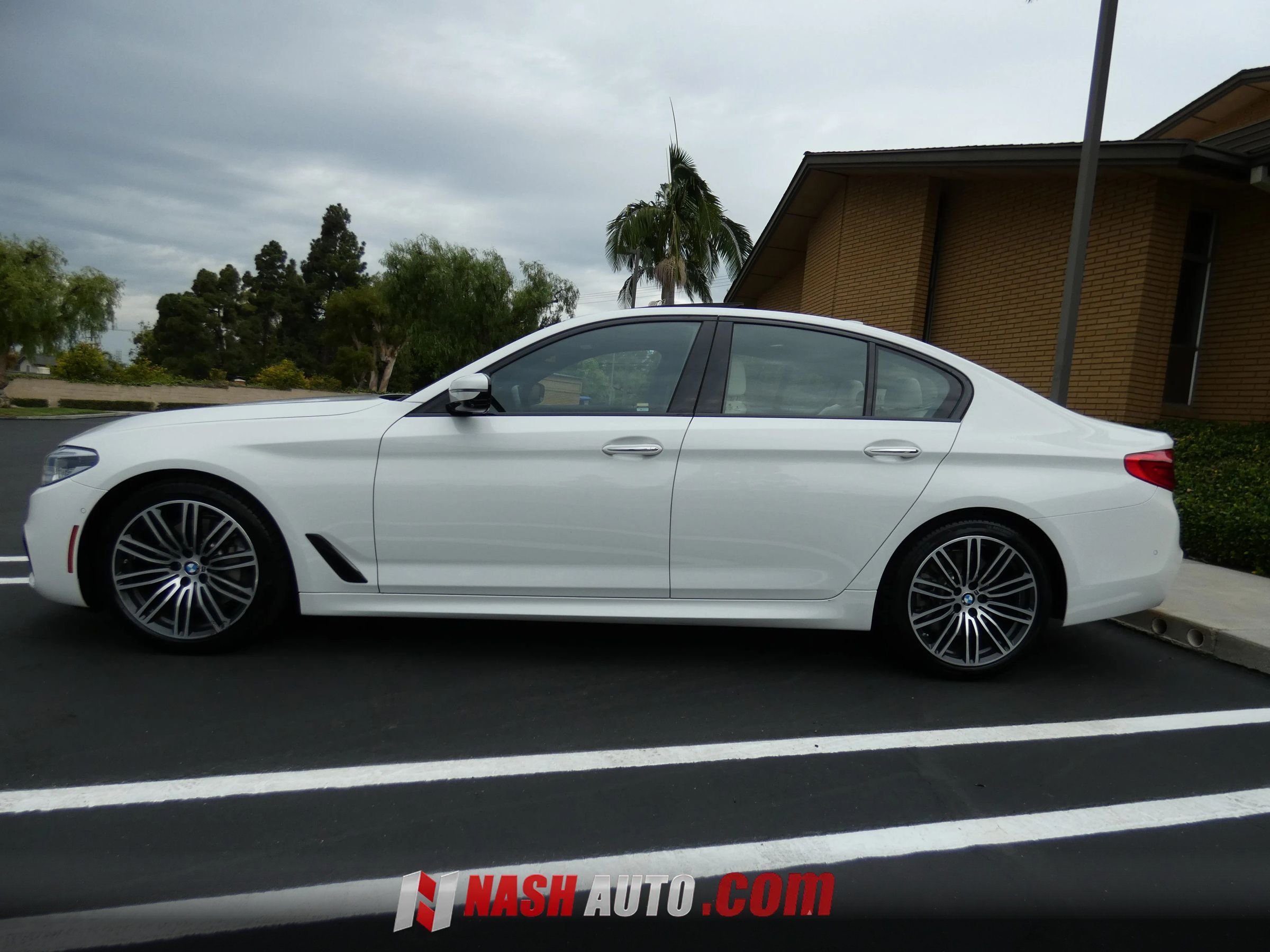Used 2017 BMW 540i RWD image 14