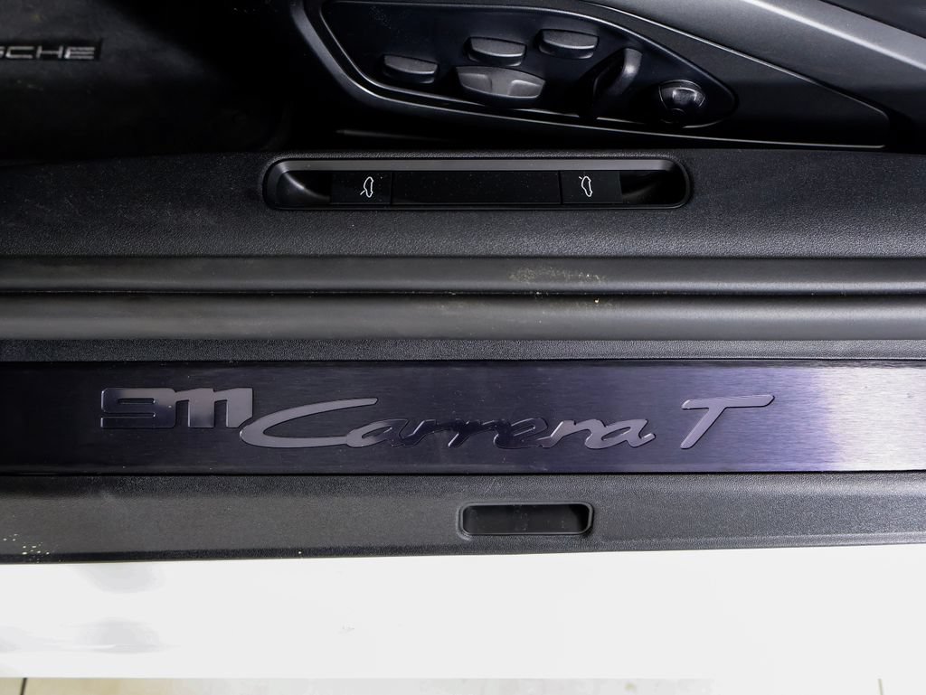 Certified 2025 Porsche 911 Carrera T RWD image 24