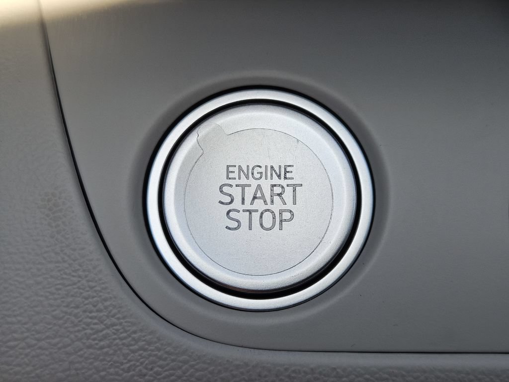 New 2026 Hyundai Elantra Limited FWD image 20