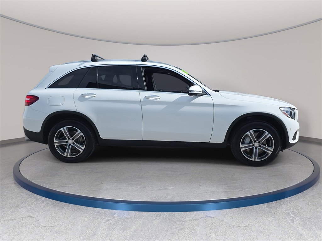 Used 2017 Mercedes-Benz GLC 300 4MATIC image 5