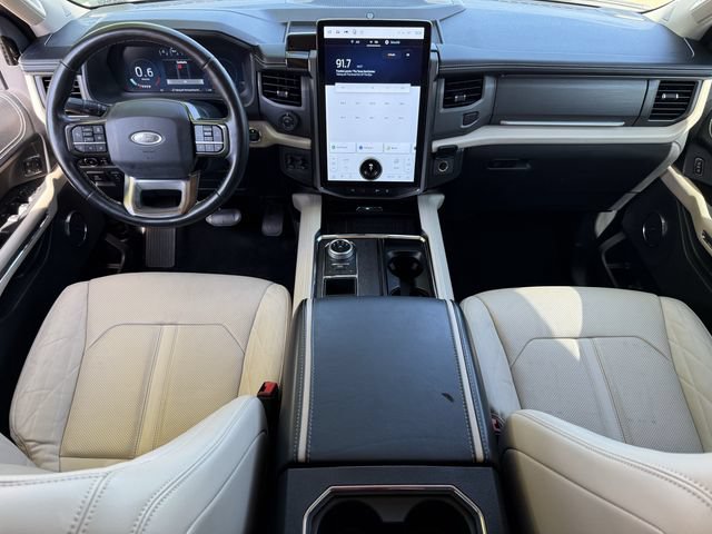 Used 2024 Ford Expedition Platinum RWD image 10