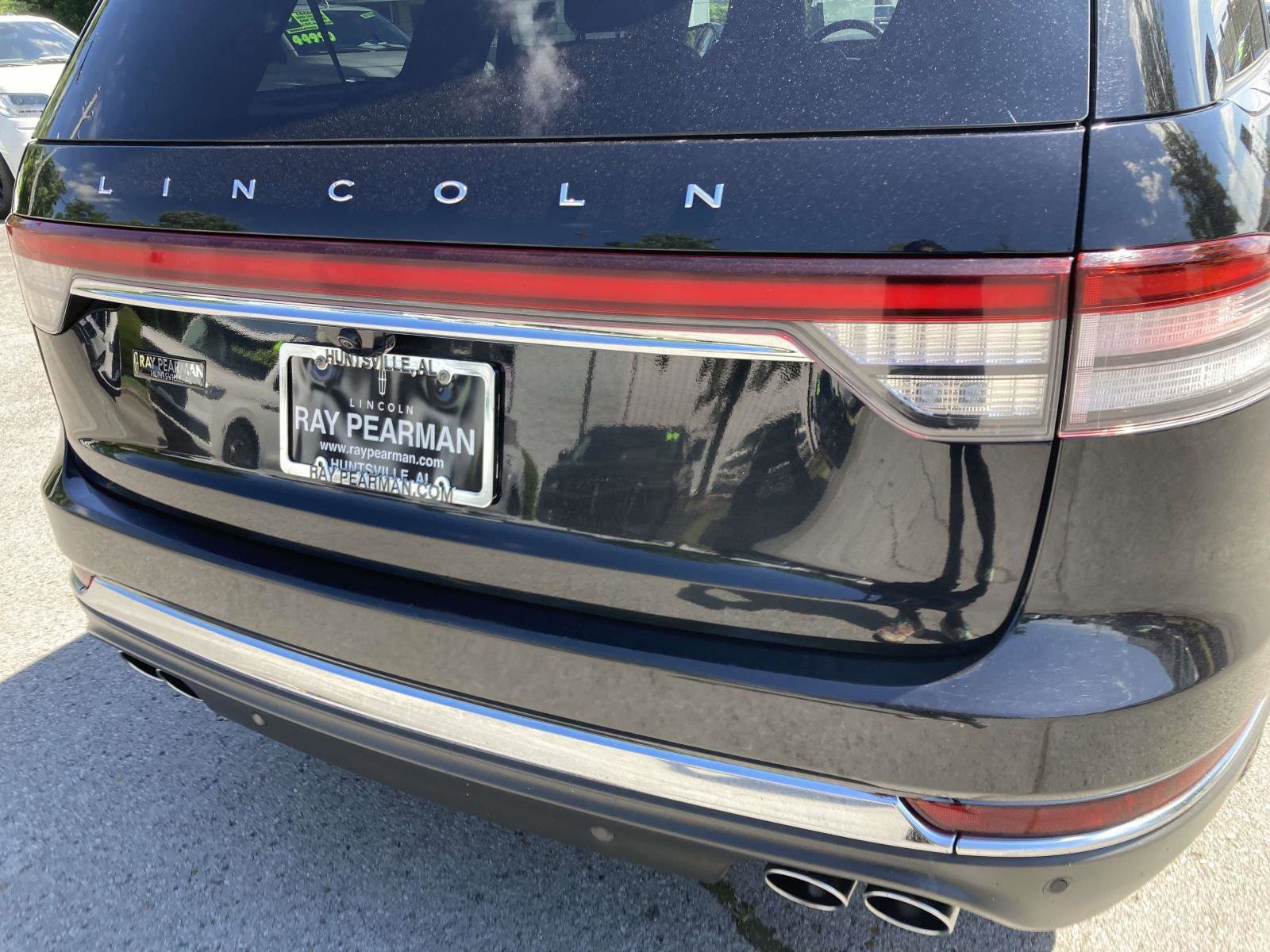 Used 2022 Lincoln Aviator Reserve w/ Equipment Group 201A RWD image 4