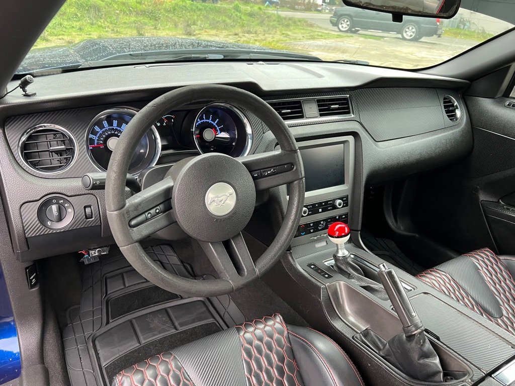 Used 2010 Ford Mustang GT image 34