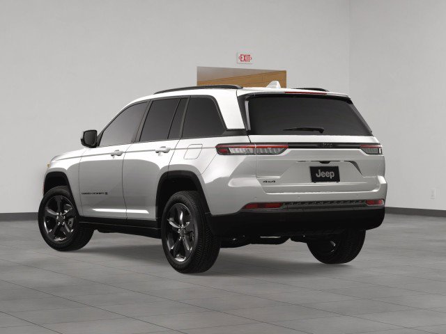 New 2025 Jeep Grand Cherokee Altitude image 20