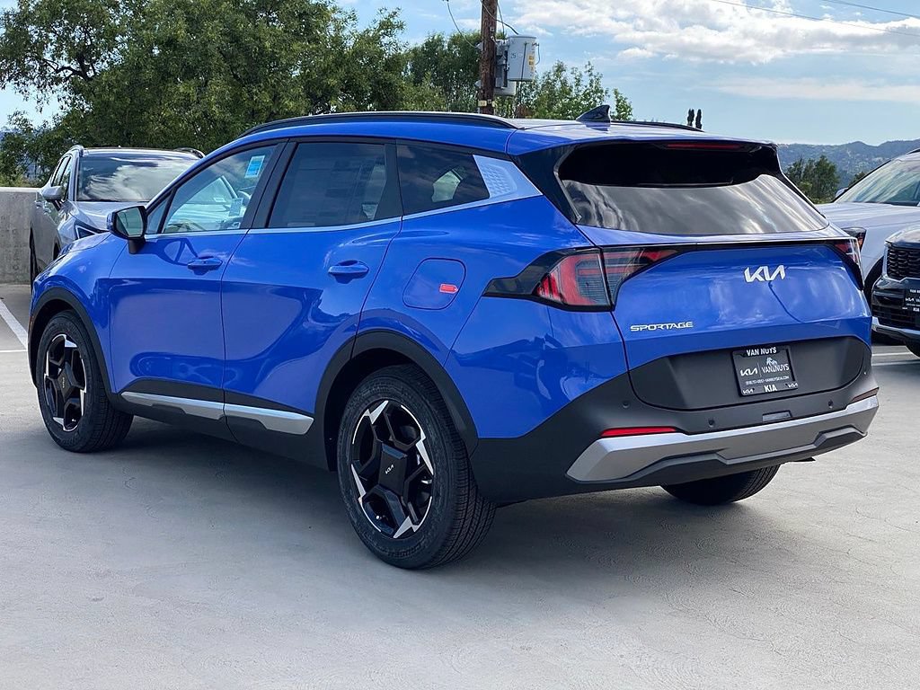 New 2026 Kia Sportage EX w/ EX Panorama Roof Package FWD image 6