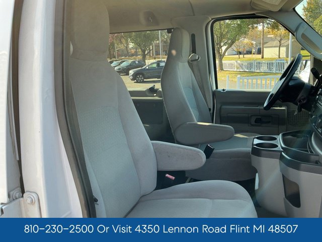 Used 2014 Ford E-150 and Econoline 150 Wagon RWD image 18
