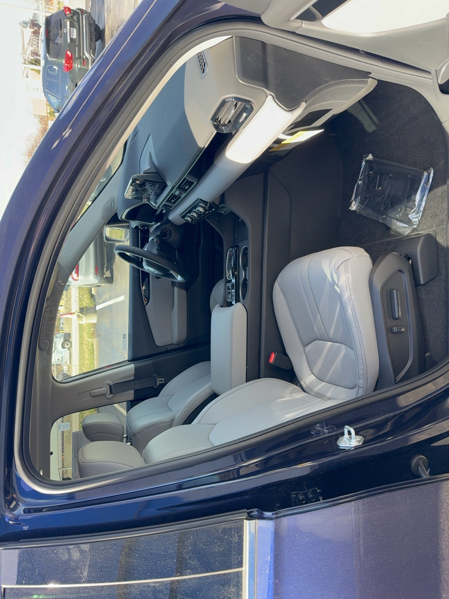 Used 2025 Honda Pilot Touring image 15