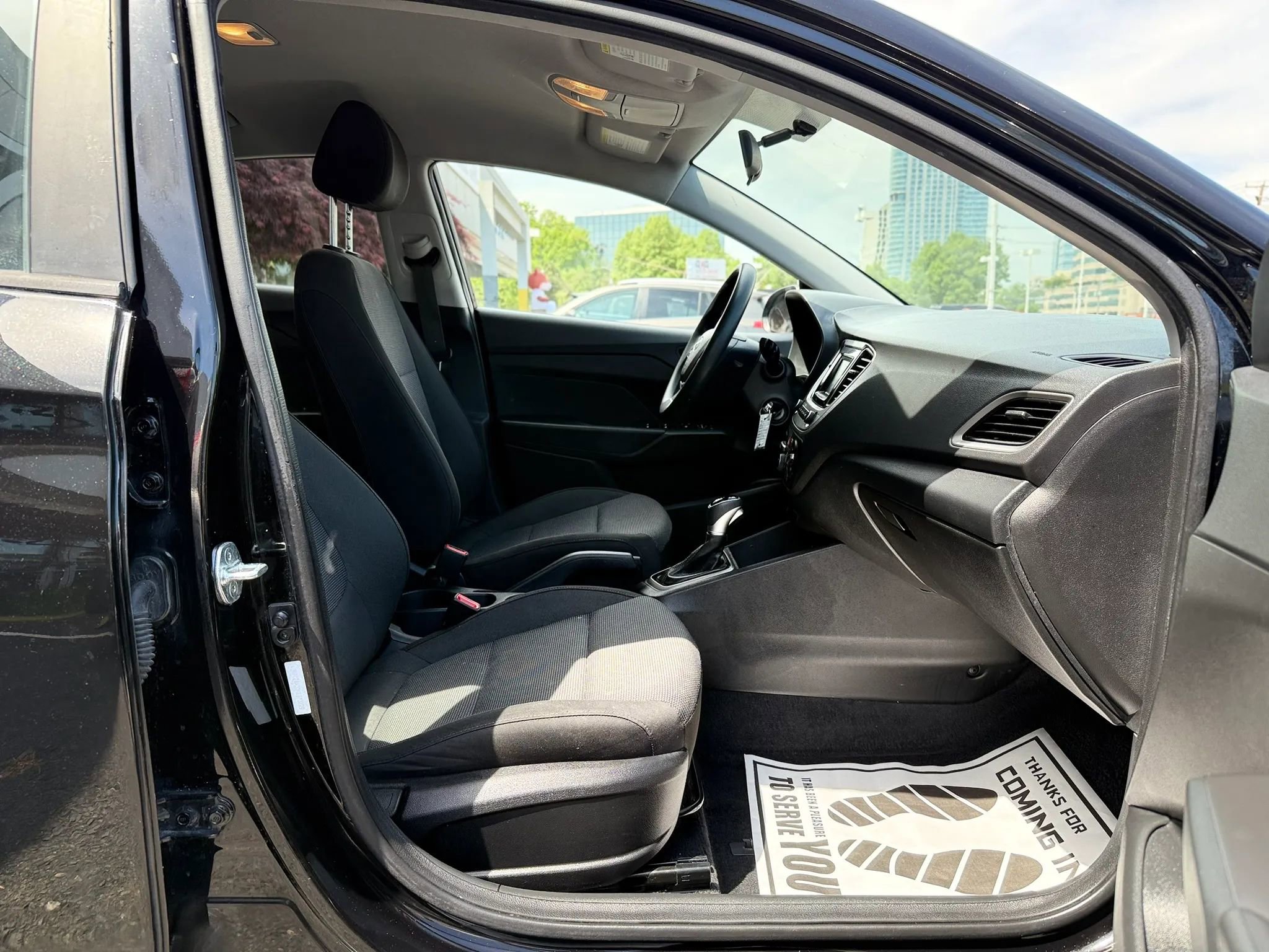 Used 2019 Hyundai Accent SE FWD image 31