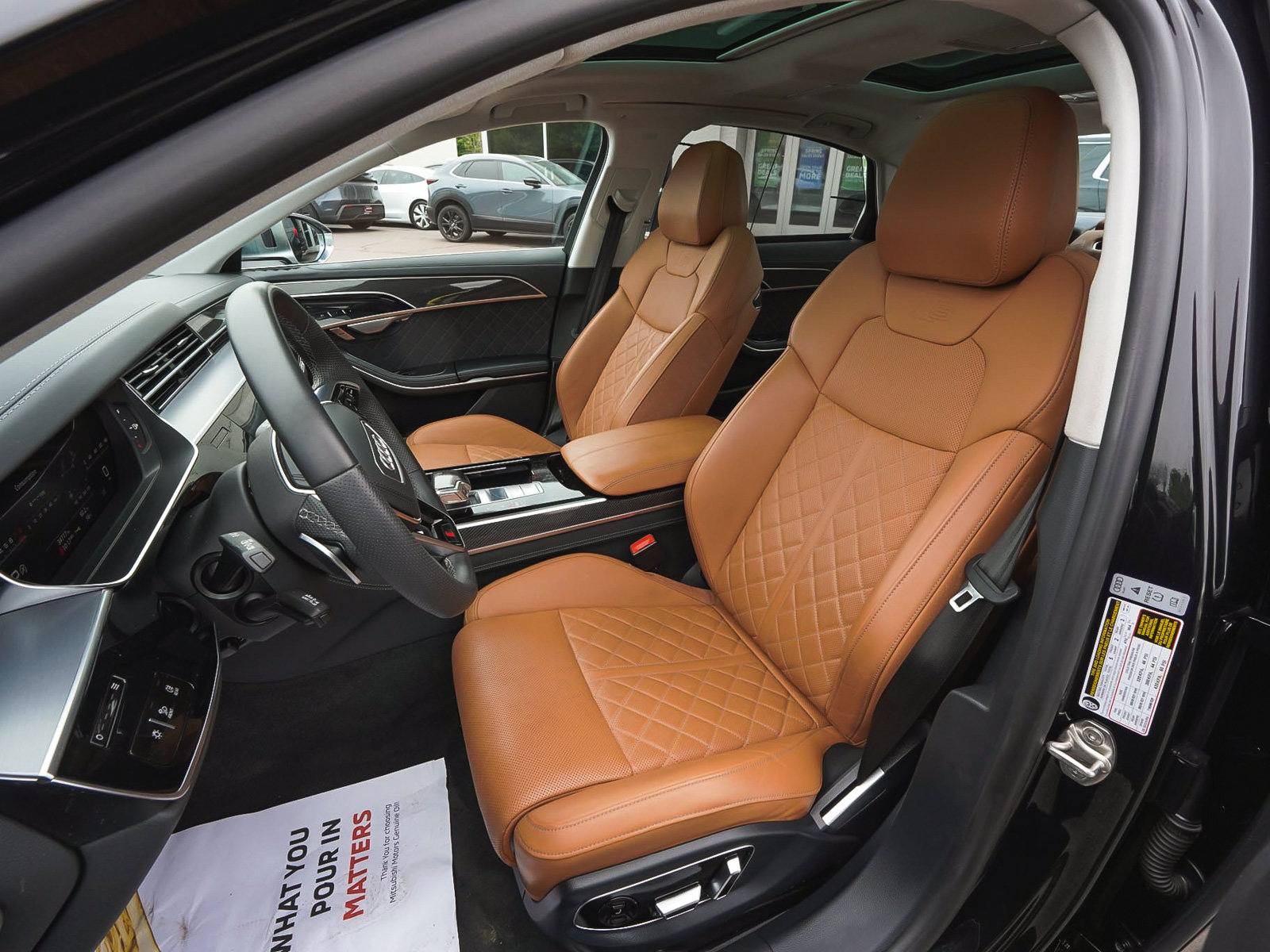 Used 2023 Audi S8 w/ S8 Comfort Plus Package AWD/4WD image 33