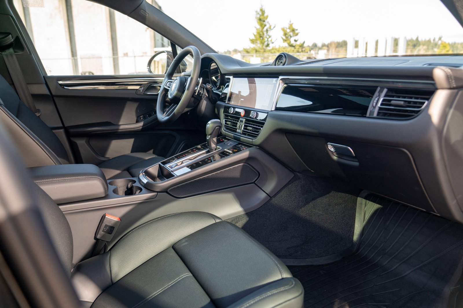 New 2026 Porsche Macan AWD/4WD image 26