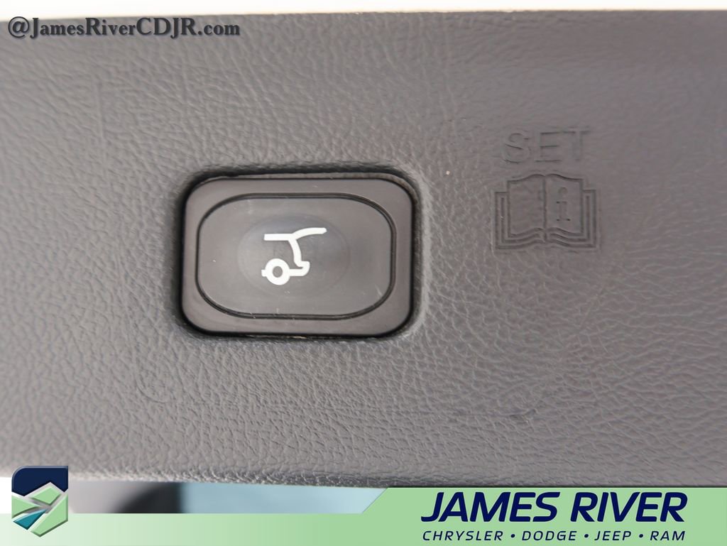 Used 2024 Ford Edge ST w/ Equipment Group 401A image 16