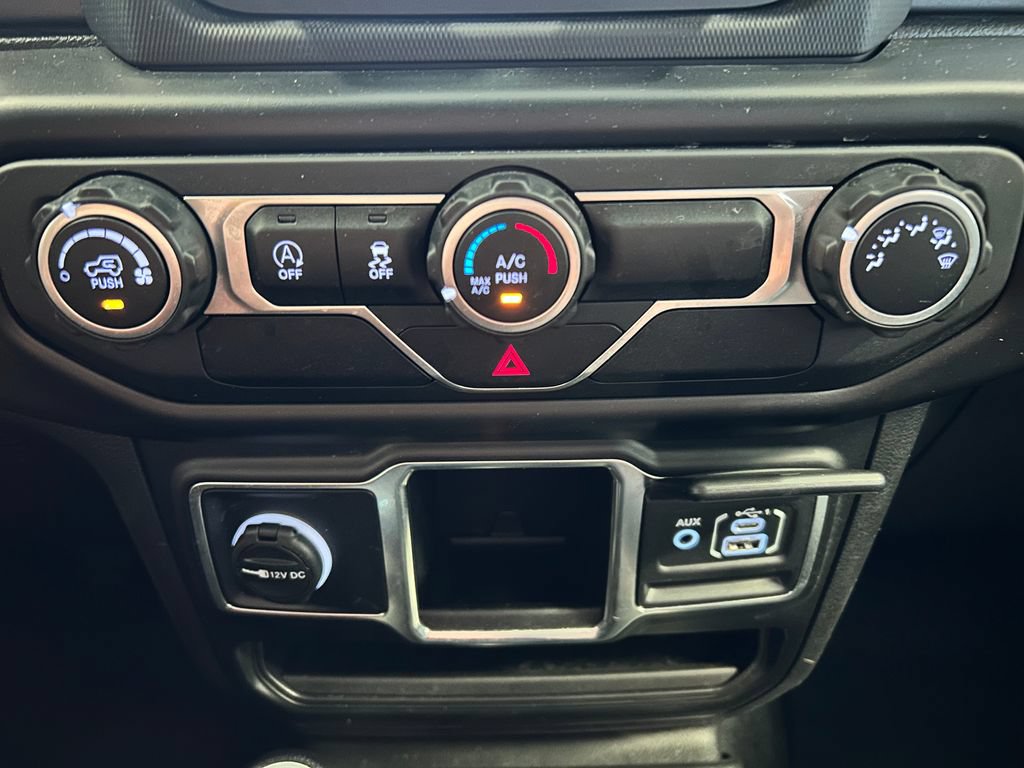 Used 2021 Jeep Wrangler Sport AWD/4WD image 13