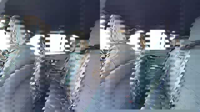 Certified 2025 Mercedes-Benz GLC 300 4MATIC image 5