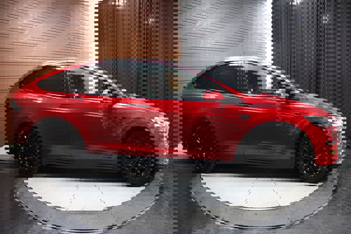 Used 2022 Tesla Model X image 71