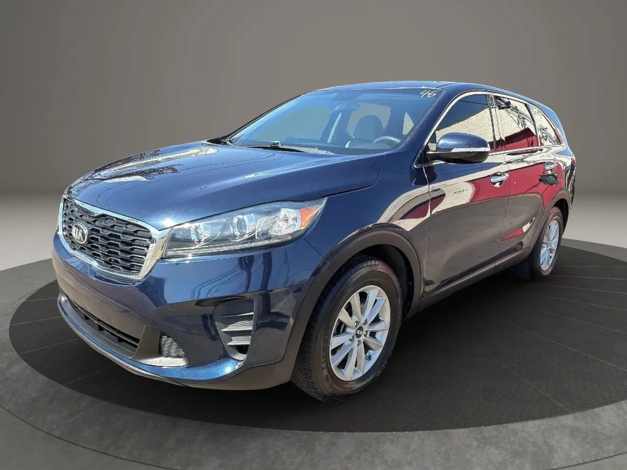 Used 2019 Kia Sorento LX image 1