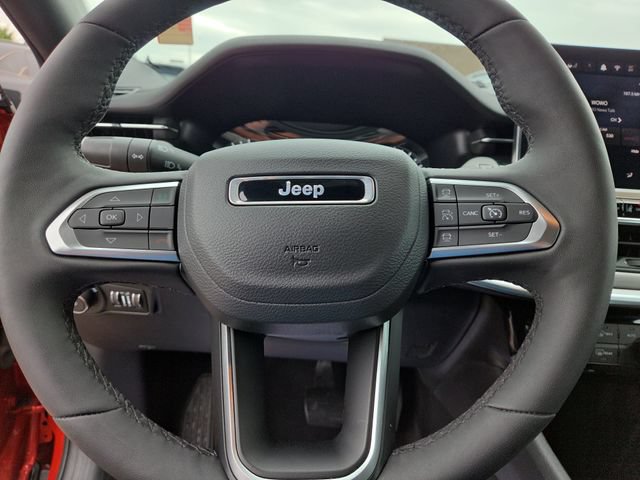 Used 2025 Jeep Compass Limited AWD/4WD image 18