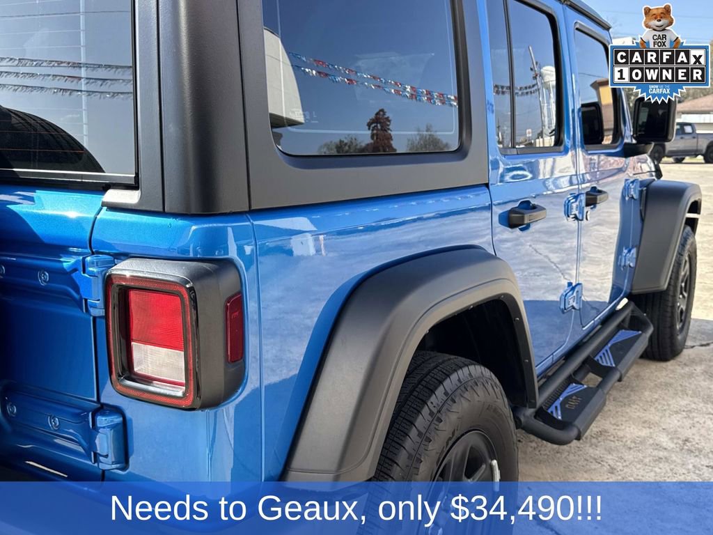 Used 2025 Jeep Wrangler Sport image 17