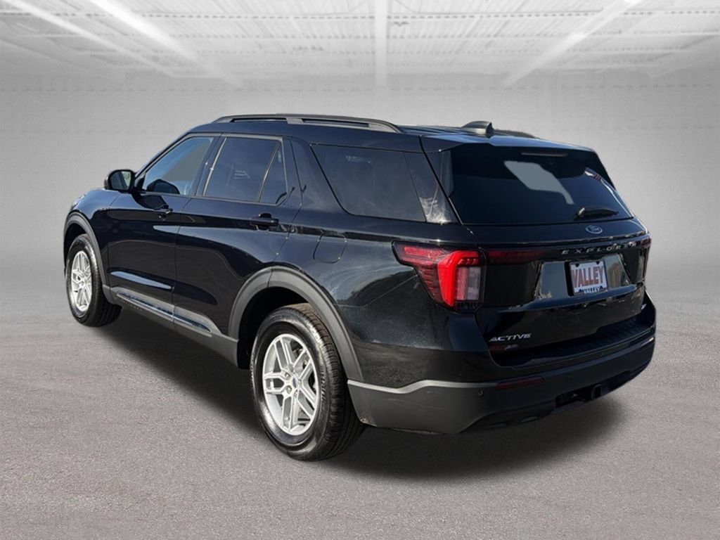 Certified 2025 Ford Explorer Active AWD/4WD image 9