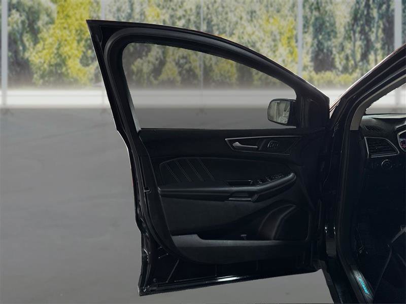 Used 2016 Ford Edge Sport w/ Technology Package image 20