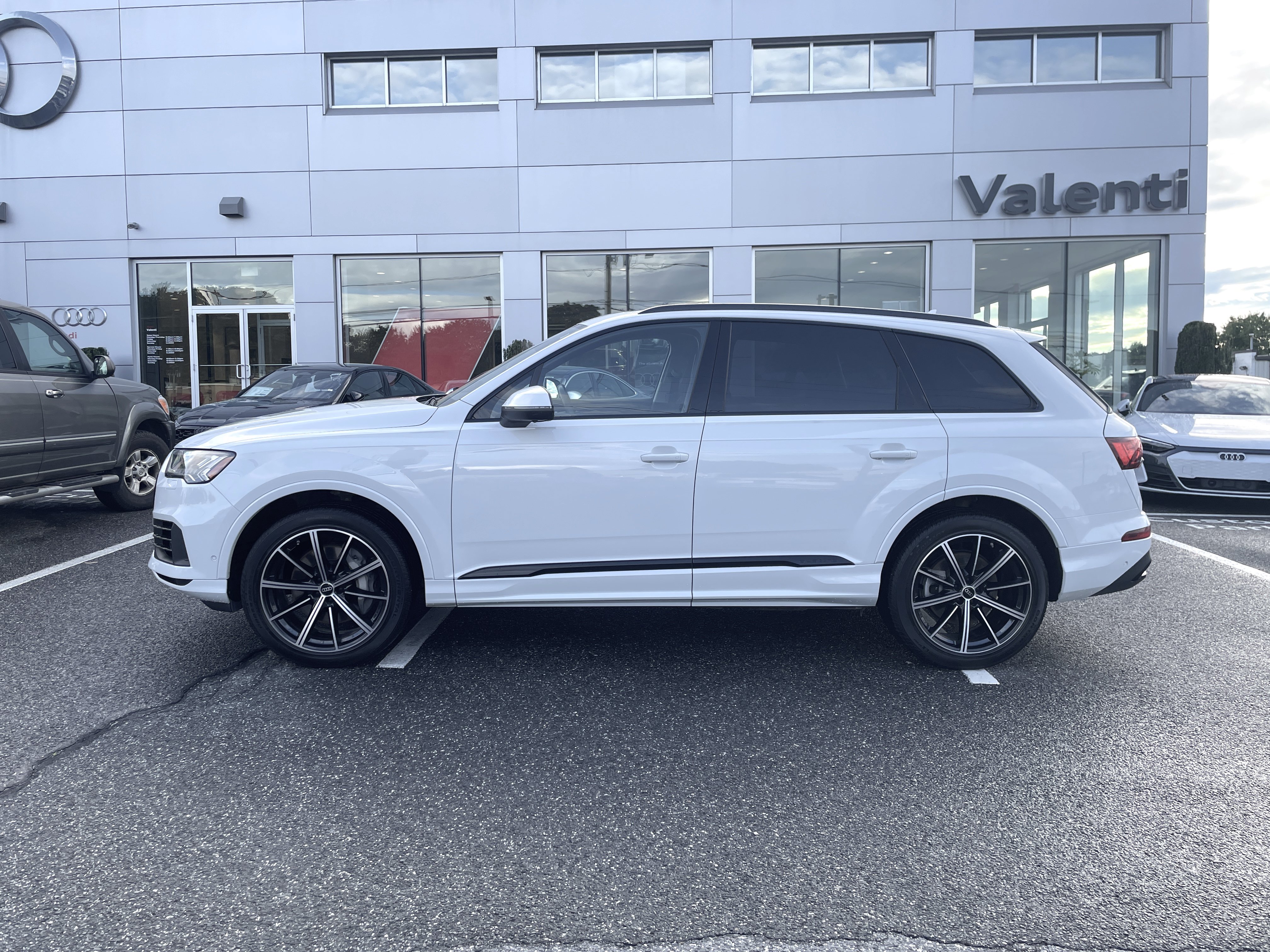 Certified 2024 Audi Q7 3.0T Premium Plus AWD/4WD image 4