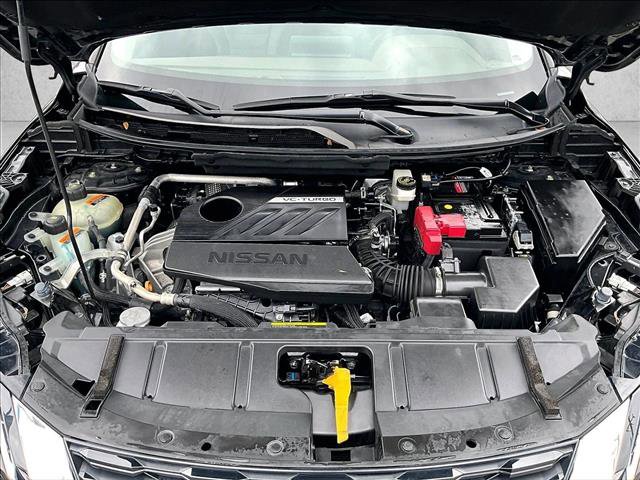 Used 2023 Nissan Rogue SV image 11